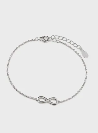 Infinity Iiann Hand Chain Bracelet