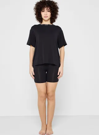 Round Neck T-Shirt & Pyjama Set