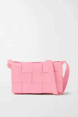 Bottega Veneta - Cassette Intrecciato Leather Shoulder Bag - Pink