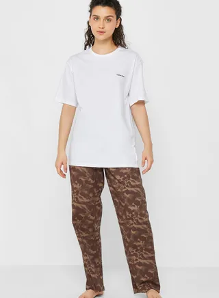 Round Neck T-Shirt & Pyjama Set
