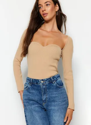 Sweetheart Neck Knitted Sweater
