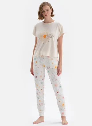 Printed T-shirt And Pyjama Set