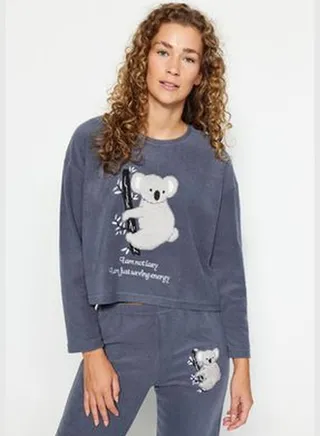 Gray Fleece Koala Pattern Tshirt-Pants and Knitted Pajamas Set THMAW24PT00028.