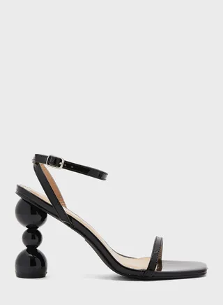 Circle Interest Heel Sandal