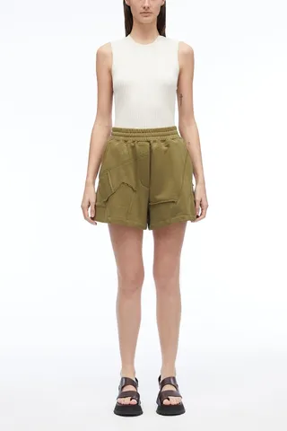 Patched Sweatshort in olive