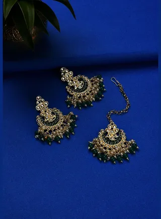 Gold-plated earrings set