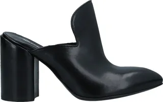 Mules & Clogs Black