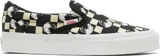 Vans Black & Off-White BILLY's TOKYO Edition OG Classic Slip-On Sneakers