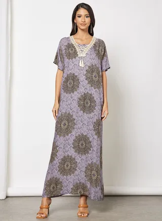 Jalabiya In Abstract Print With Lace And Tassel Embellishments