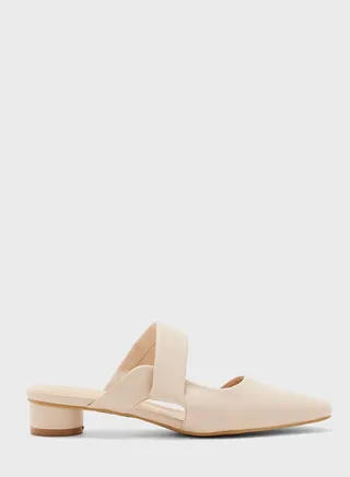 Pointed Toe Low Heel Sandals