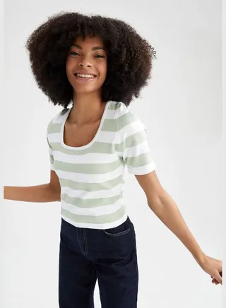 Fitted Short Sleeve Striped Crop Top