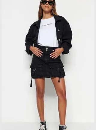 Black Cargo Pocket Detailed High Waist Mini Denim Skirt TWOSS23ET00112