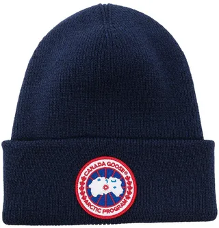 Arctic Disc ribbed-knit beanie