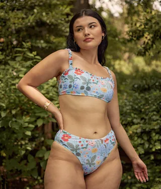 The High Leg Mid Rise Bikini Bottom - Strawberry Fields in Mist
