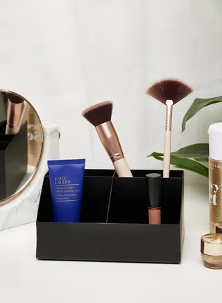 Metal Make-Up Box