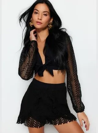 Black Woven Ruffle Shorts & Bermuda TBESS23SR00047