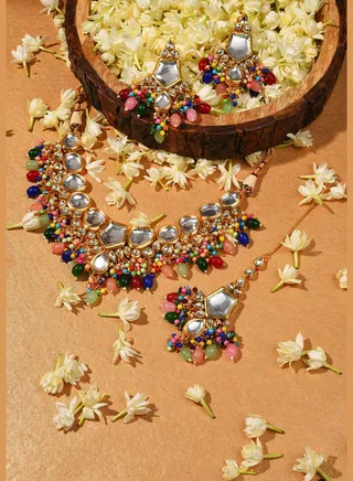 Gold Plated Kundan Beaded Necklace, Earrings and Maang Tikka Set