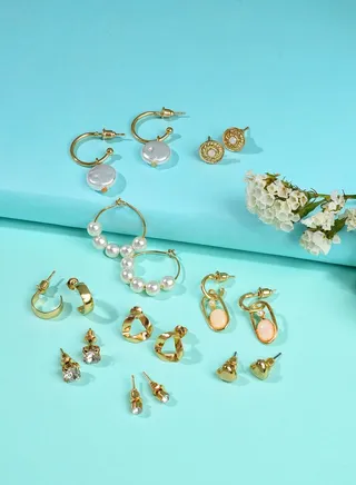 Pack of 18 Gold Plated Designer Stone Stud