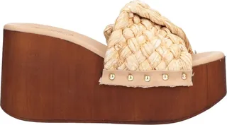 Mules & Clogs Sand