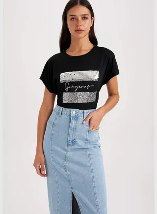 Woman Batwing Crew Neck Knitted Short Sleeve T-Shirt