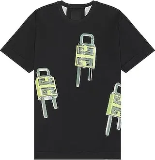 Givenchy Oversized Fit T-shirt in Black