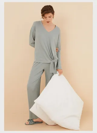 V-Neck Pyjama T-Shirt And Pants Set