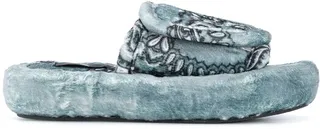 Bandanna slides