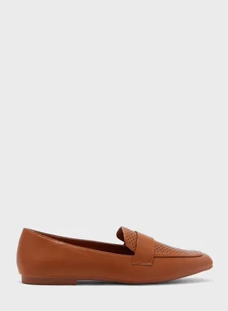 Cutout Detail Loafertan