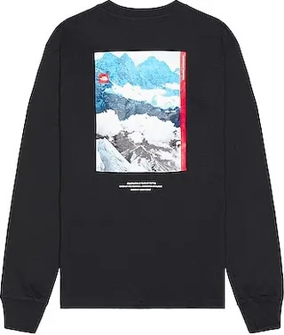 The North Face Long Sleeve Printed Heavyweight Tee in Black