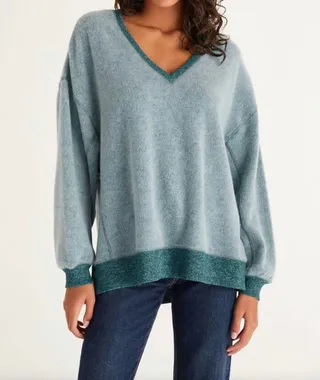 Cozy Modern Weekender in Deep Sea