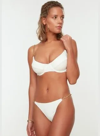 Ecru Bikini Bottoms With Chain Accessories TBESS22BA0046