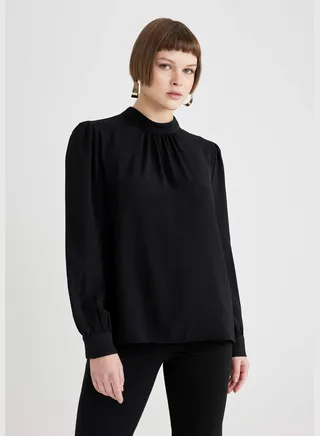 Woman Woven Long Sleeve Blouse