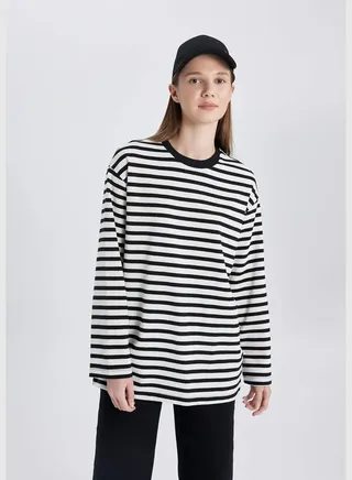 Woman Knitted Long Sleeve Tunic