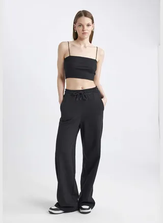 Woman Wide Leg Knitted Trousers