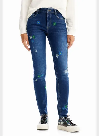 Embroidered Pocket Detail Jeans