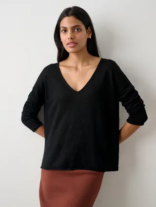 Linen Roll Trim V Neck