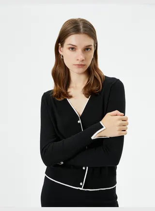 V Neck Pearl Buttoned Knitted Sweater