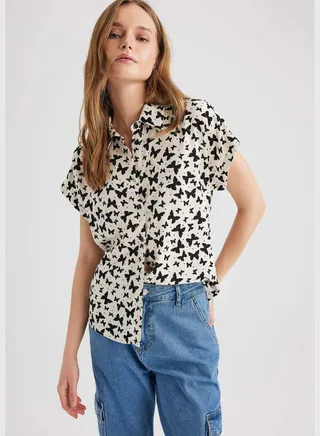 Woman Woven Short Sleeve Shirt