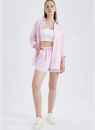 Woman Woven Short