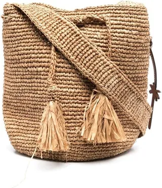 Beach woven bucket bag