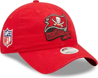 Women's New Era Red Tampa Bay Buccaneers 2022 Sideline Adjustable 9TWENTY Hat
