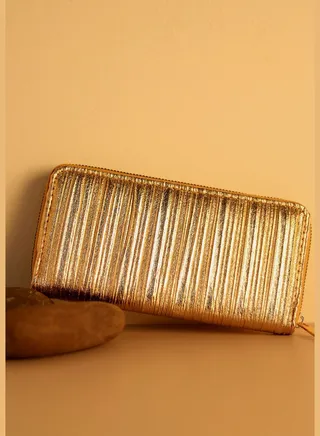 Textured Casual Regular Wallet with Zip Lock For Women