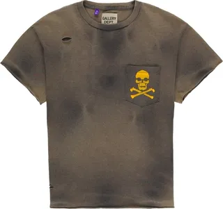 skull and crossbones-print distressed T-shirt
