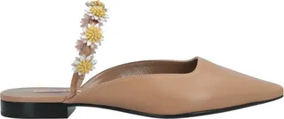 Mules & Clogs Beige