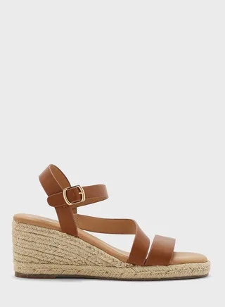 Oregano Low Heel Sandals