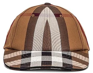 Burberry Check Baseball Cap in Brown