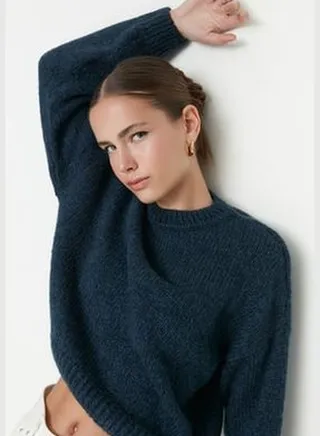 Blue Wide Fit Soft Textured Basic Knitwear Sweater TWOAW23KZ00185