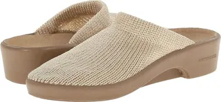 Arcopedico Light (Beige) Women's Clog Shoes