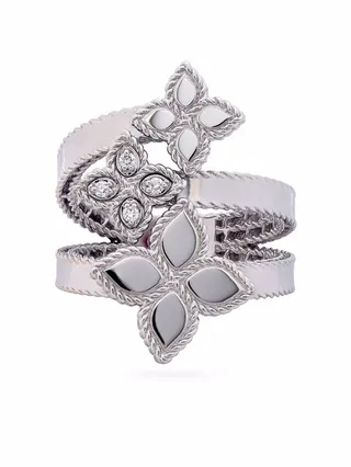 18kt white gold Princess Flower diamond ring
