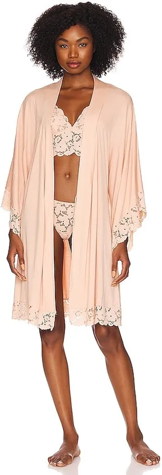 Naya Robe
